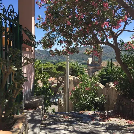 La Casa Del Borgo Cavallaro Сasa de vacaciones *