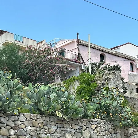 La Casa Del Borgo Cavallaro Сasa de vacaciones *